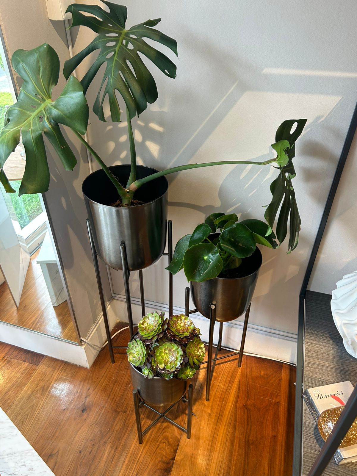 Matera Planters on Stand