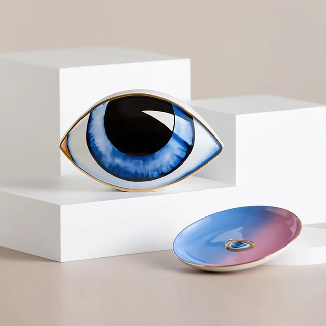 Ceramic Eye Sculture